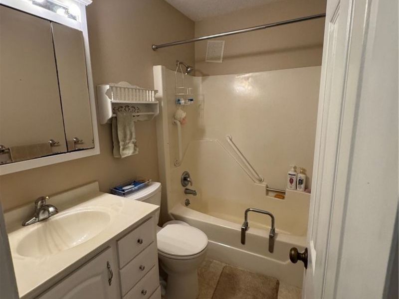 8201 Orchard Road, Concord Township, OH 44077 Photo 34