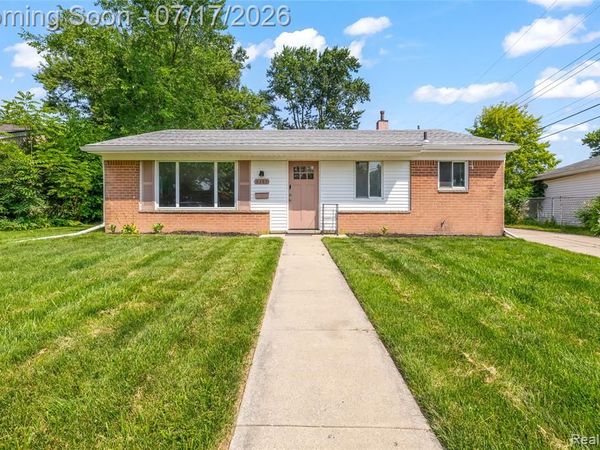 8385 Hillcrest Boulevard, Westland, MI 48185