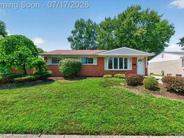 648 S Dowling Street, Westland, MI 48186
