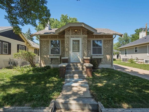 1314 W 10th St, Sioux Falls, SD 57104