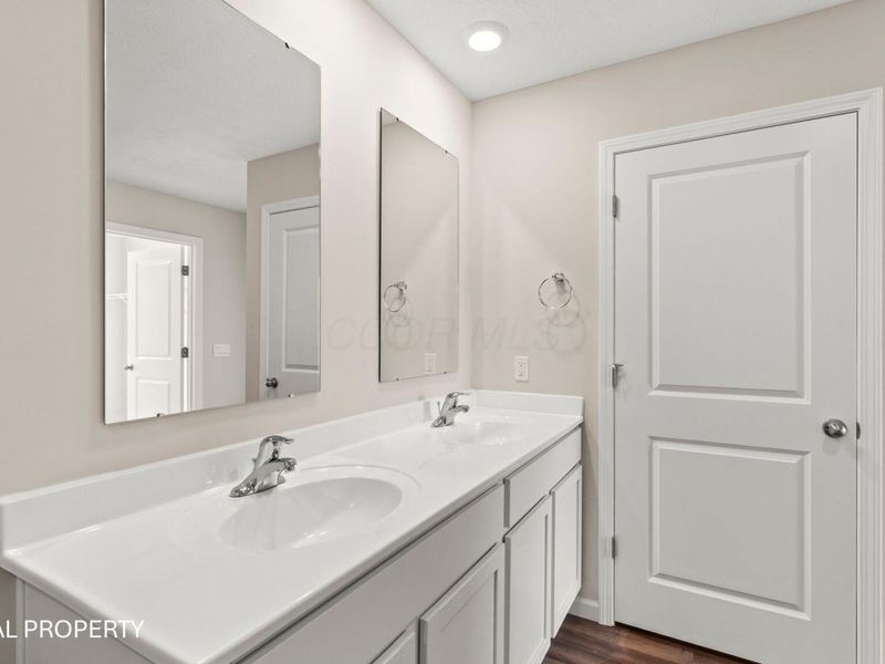 5886 Scarlet Birch Drive, Canal Winchester, OH 43110 Photo 17