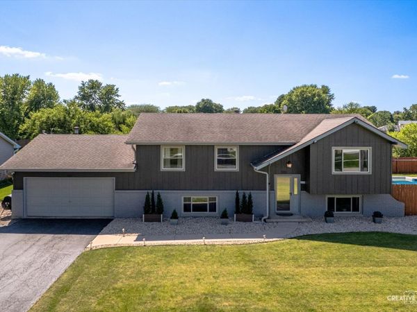 531 N Sycamore Street , Hinckley, IL 60520