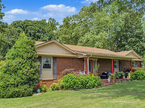 1001 Due West Cir , Lafayette, TN 37083