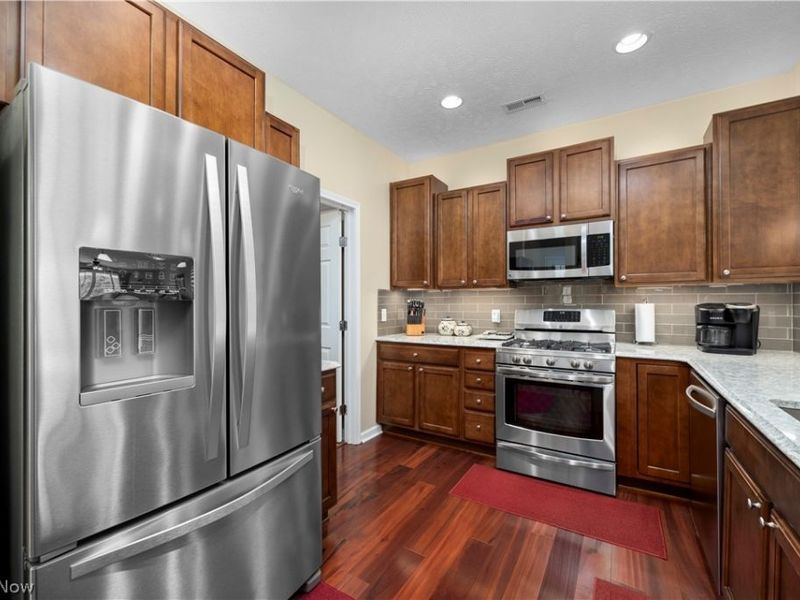 9099 Vernon Hill , North Ridgeville, OH 44039 Photo 6