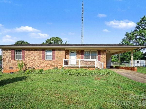 202 W Debby Drive, Shelby, NC 28152