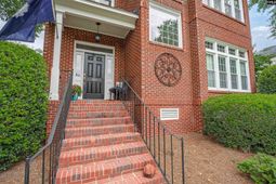 185 Alexander Circle photo 4
