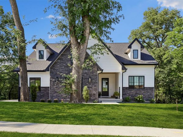 10415 Thorne Drive, West Des Moines, IA 50266