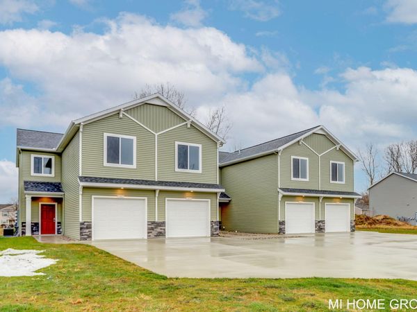 13682 Signature Drive, Holland, MI 49424