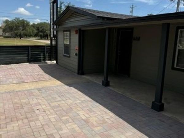1037 W Court Street , Unit A, Seguin, TX 78155