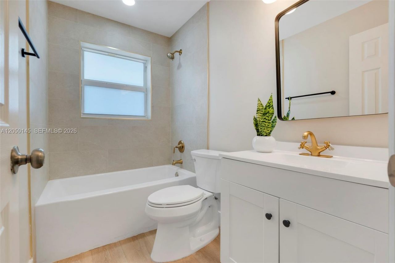 702 NW 18th St , Unit 1-2, Fort Lauderdale, FL 33311 Photo