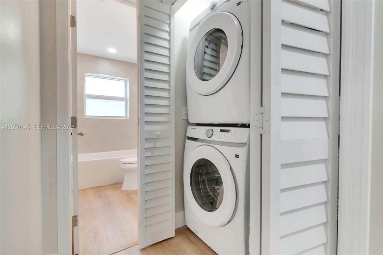 702 NW 18th St , Unit 1-2, Fort Lauderdale, FL 33311 Photo