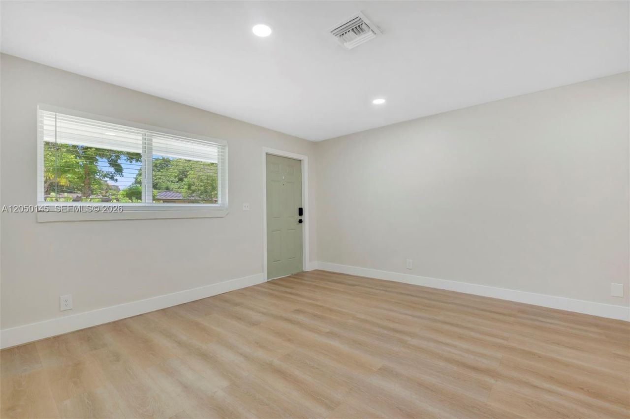 702 NW 18th St , Unit 1-2, Fort Lauderdale, FL 33311 Photo
