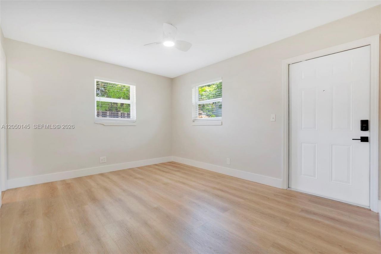 702 NW 18th St , Unit 1-2, Fort Lauderdale, FL 33311 Photo