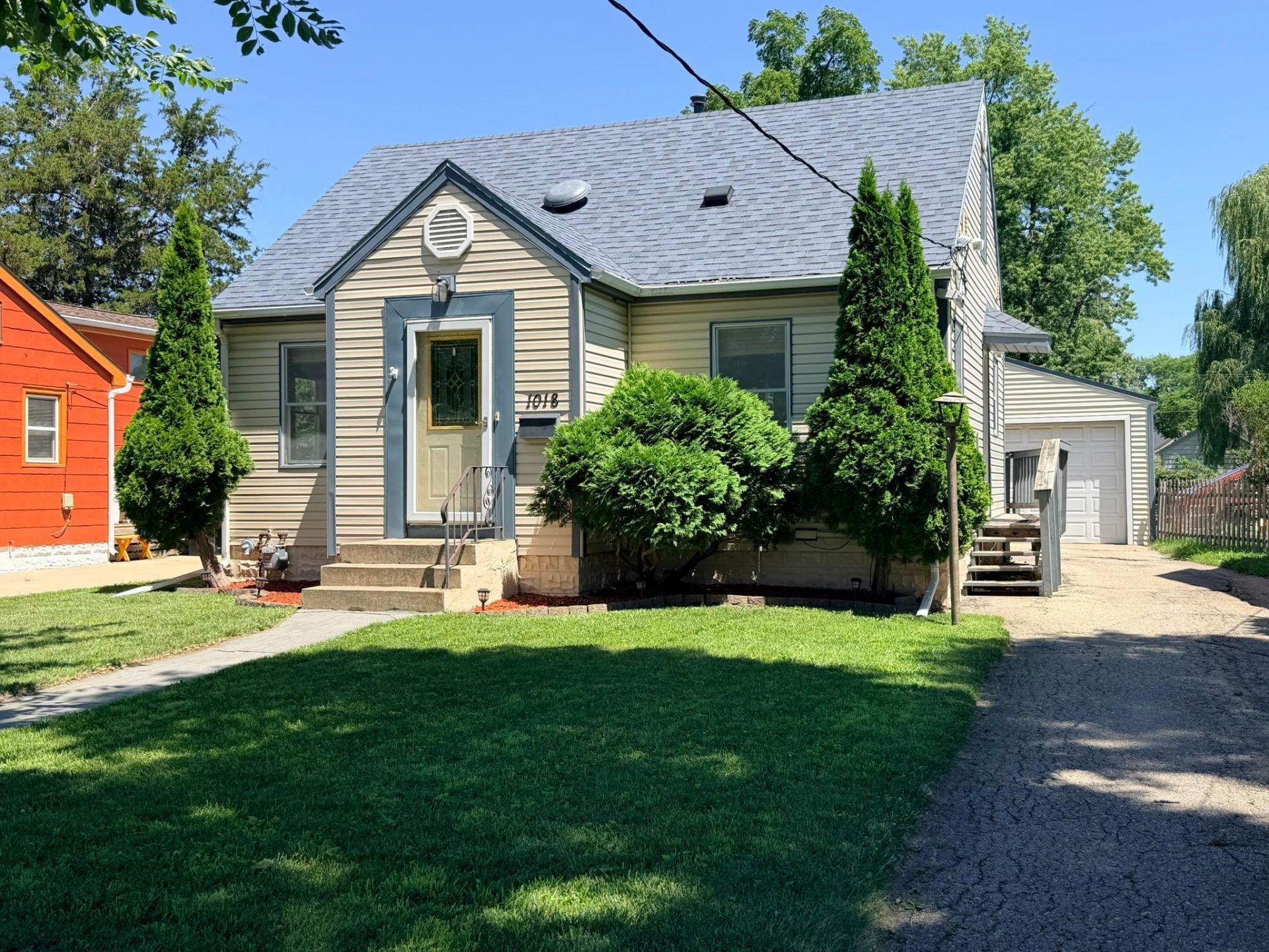 1018 4th Avenue SE  Rochester, MN 55904