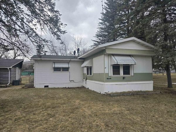 504 2ND STREET, Almond, WI 54909