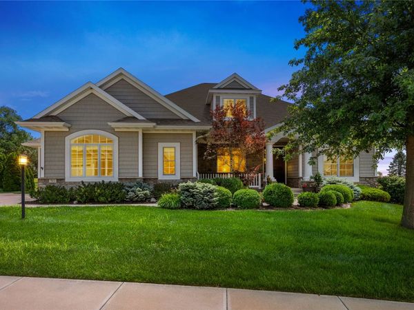 713 Sherwood Drive, Iowa City, IA 52245