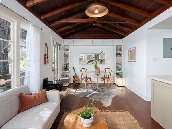 7848 Hillmont Dr, Oakland, CA 94605