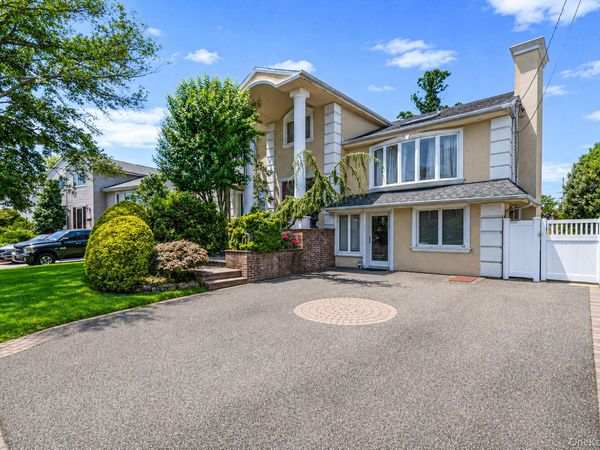 2920 Judith Drive , Merrick, NY 11566