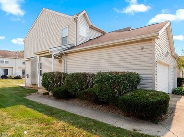 107 Meander Lane, Elyria, OH 44035