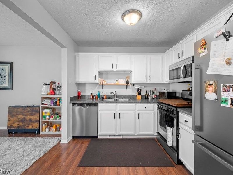 107 Meander Lane, Elyria, OH 44035 Photo 28