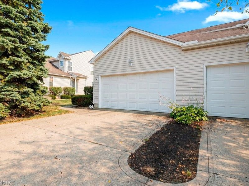 107 Meander Lane, Elyria, OH 44035 Photo 3