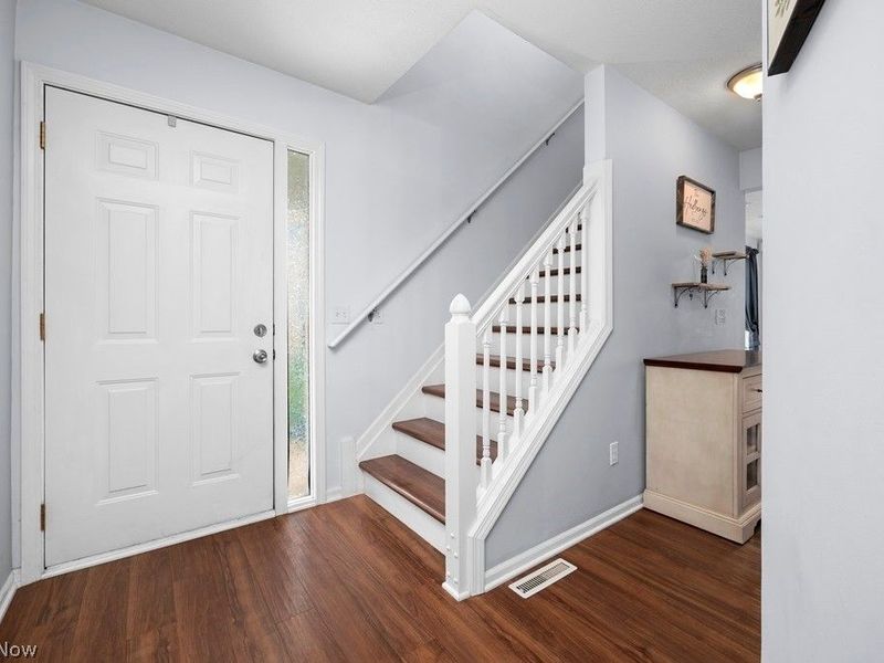 107 Meander Lane, Elyria, OH 44035 Photo 5