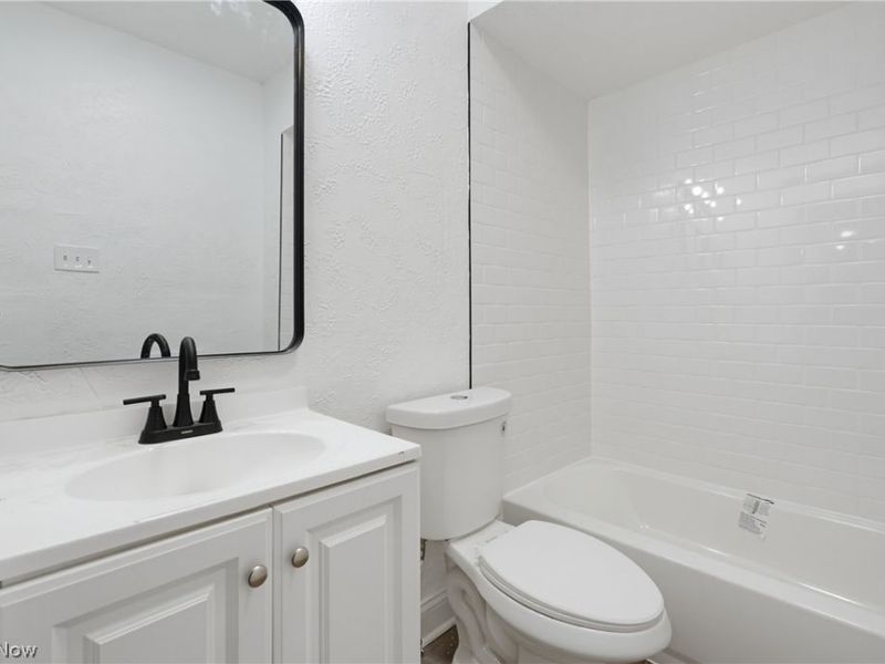 600 E 103rd Street, Cleveland, OH 44108 Photo 29