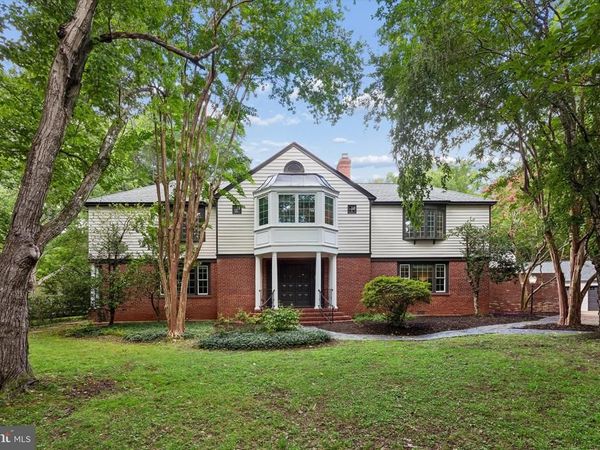 110 THE COLONY, WILLIAMSBURG, VA 23185