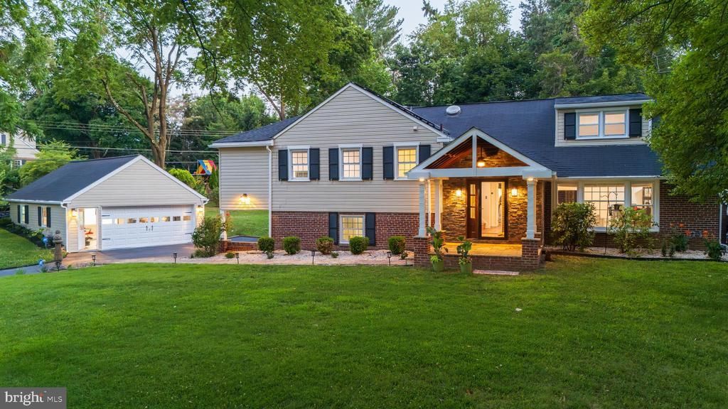 1291 THOMAS ROAD , WAYNE, PA 19087