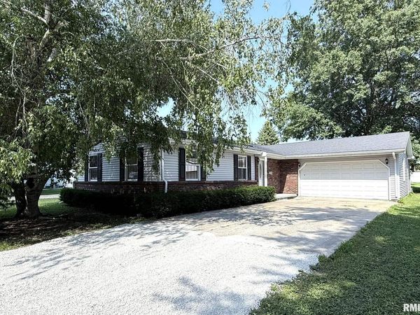 1341 MOSHIER Avenue, Galesburg, IL 61401