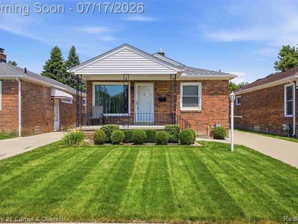 15924 Hanover Avenue, Allen Park, MI 48101