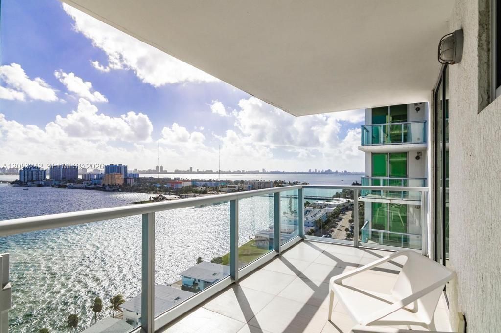 7928 East Dr, Unit 1604 + DEN, North Bay Village, FL 33141 Photo
