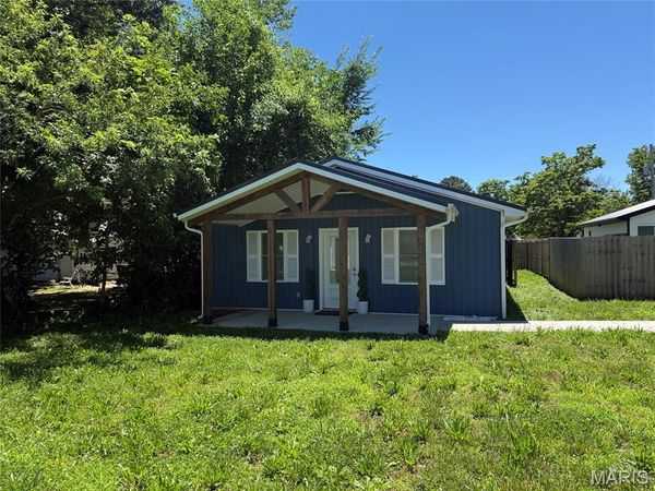 200 Missouri Avenue, St James, MO 65559