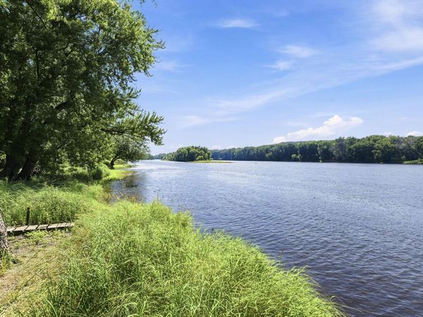 909 N Cascade Street, Osceola, WI 54020