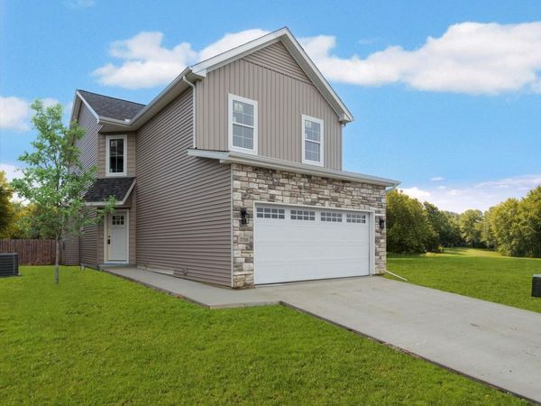 3708 Lighthouse Pointe , Champaign, IL 61822