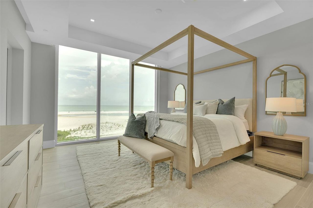 70 Avenida Veneccia, Unit 201, Sarasota, FL 34242 Photo