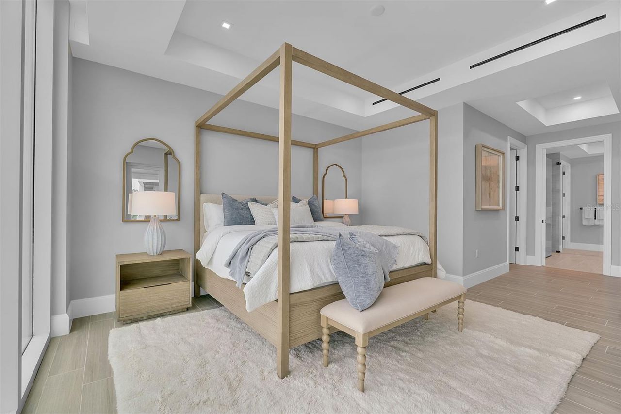 70 Avenida Veneccia, Unit 201, Sarasota, FL 34242 Photo