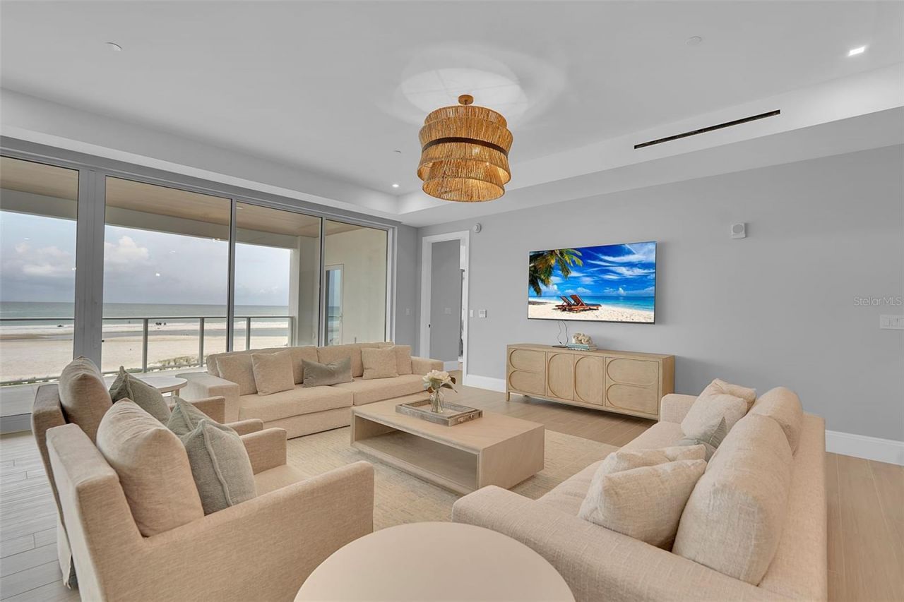 70 Avenida Veneccia, Unit 201, Sarasota, FL 34242 Photo