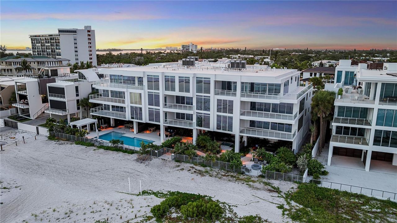 70 Avenida Veneccia, Unit 201, Sarasota, FL 34242 Photo