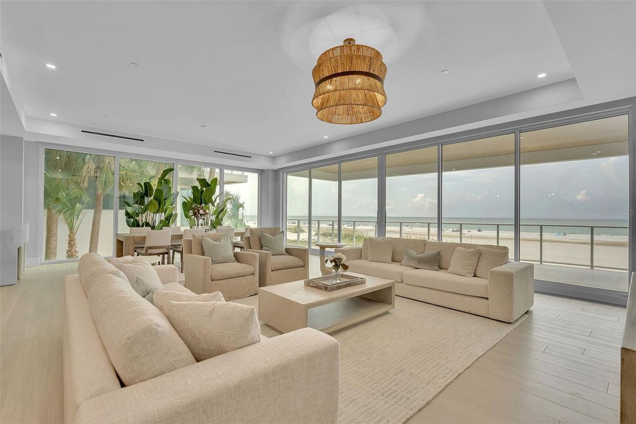 70 Avenida Veneccia, Unit 201, Sarasota, FL 34242 Photo