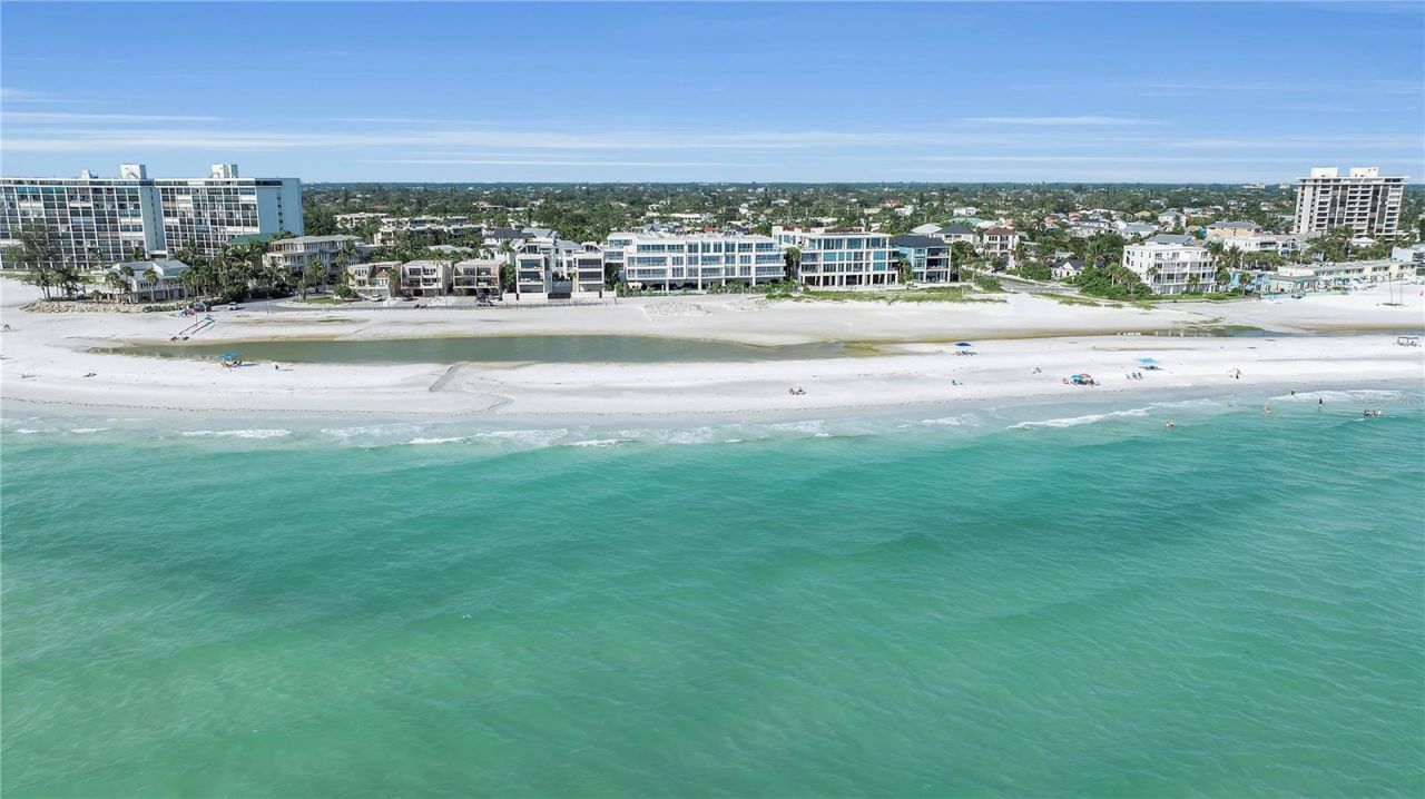 70 Avenida Veneccia, Unit 201, Sarasota, FL 34242 Photo