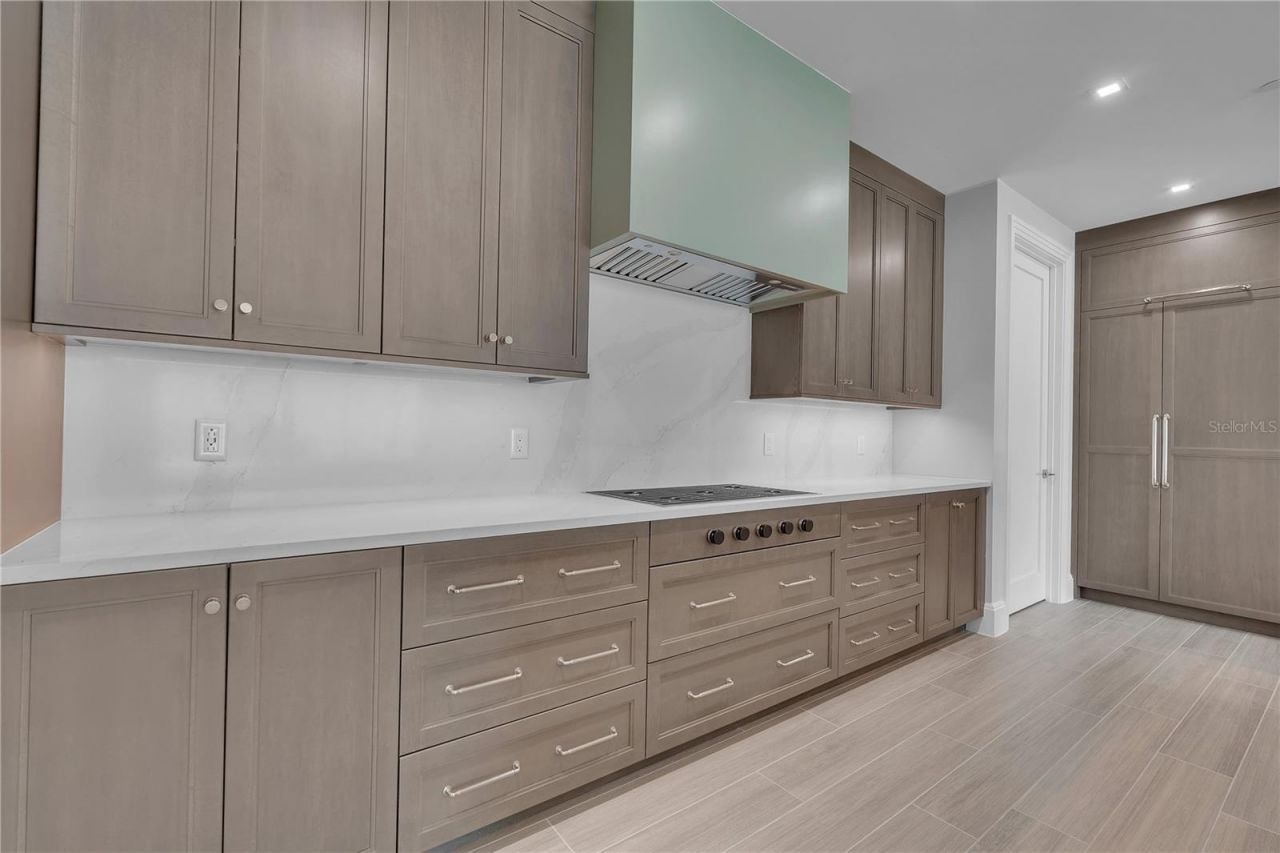 70 Avenida Veneccia, Unit 202, Sarasota, FL 34242 Photo