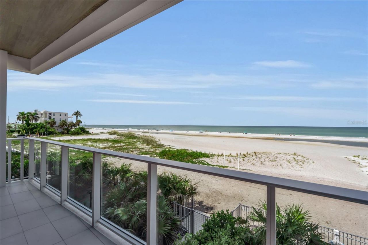 70 Avenida Veneccia, Unit 202, Sarasota, FL 34242 Photo