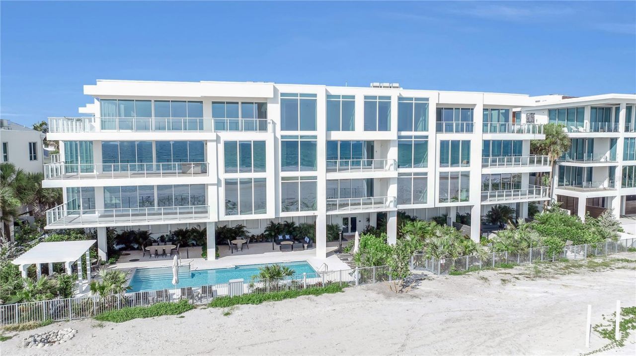 70 Avenida Veneccia, Unit 202, Sarasota, FL 34242 Photo