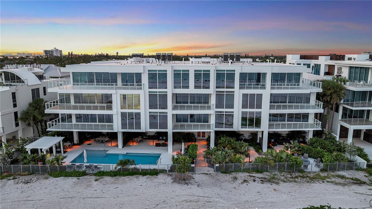 70 Avenida Veneccia, Unit 202, Sarasota, FL 34242 Photo