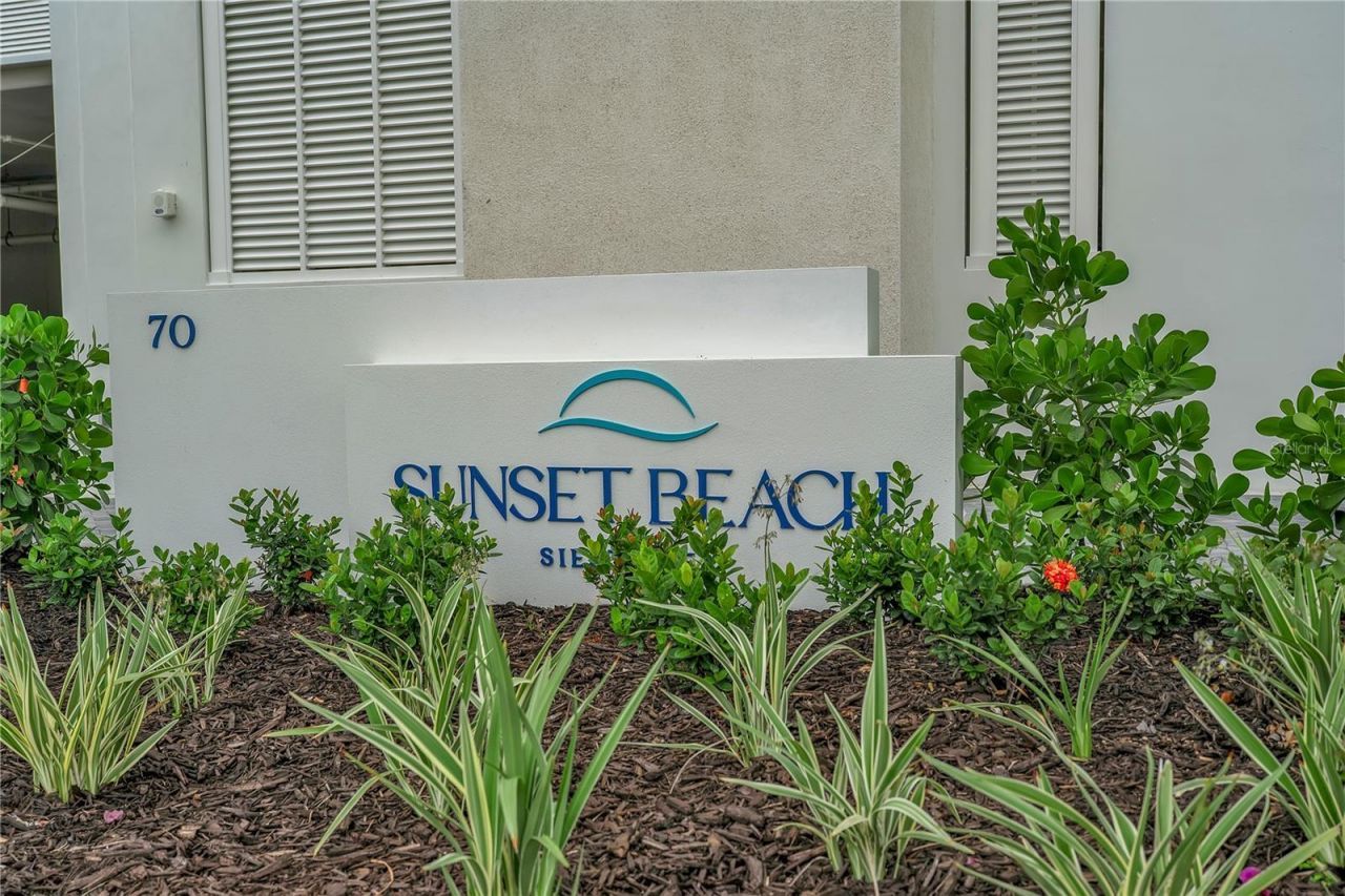 70 Avenida Veneccia, Unit 202, Sarasota, FL 34242 Photo
