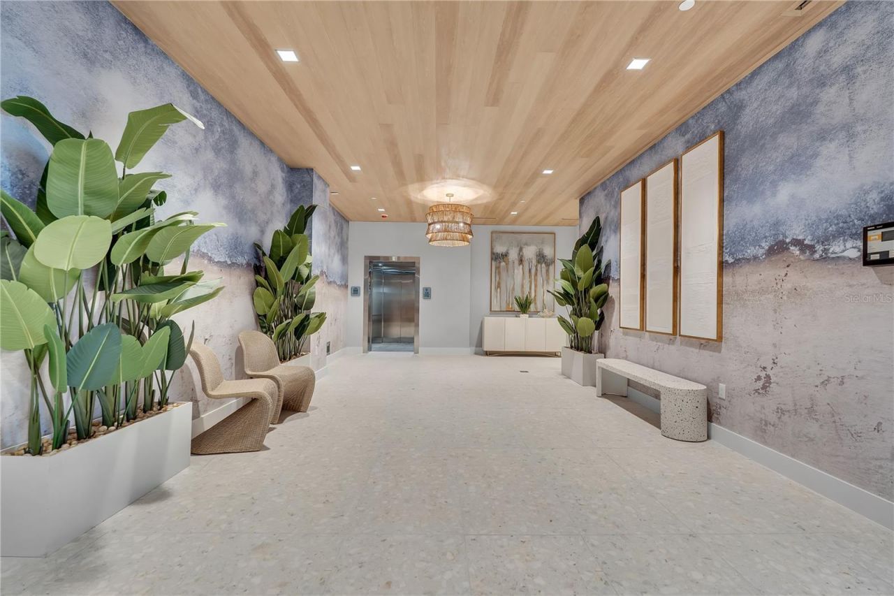 70 Avenida Veneccia, Unit 202, Sarasota, FL 34242 Photo