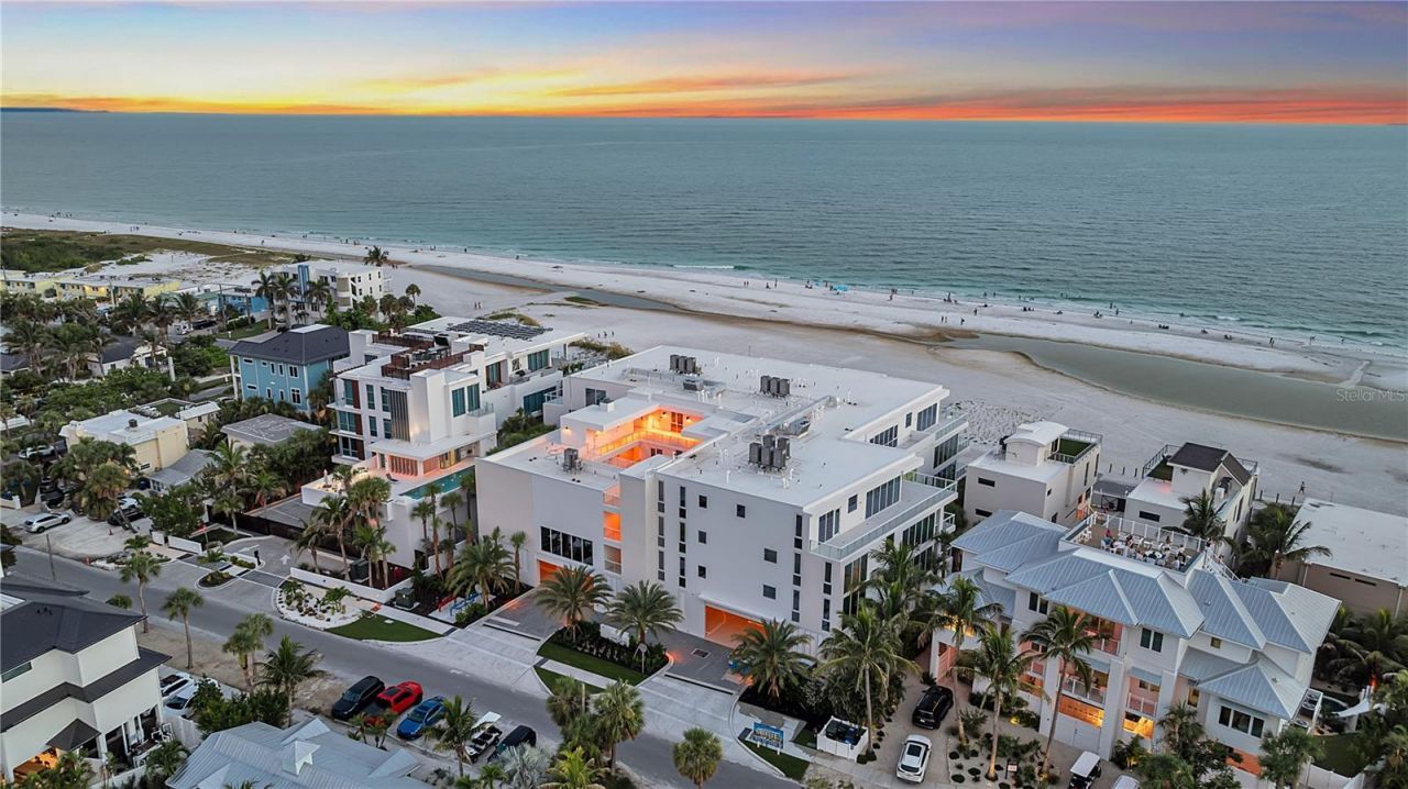 70 Avenida Veneccia, Unit 202, Sarasota, FL 34242 Photo
