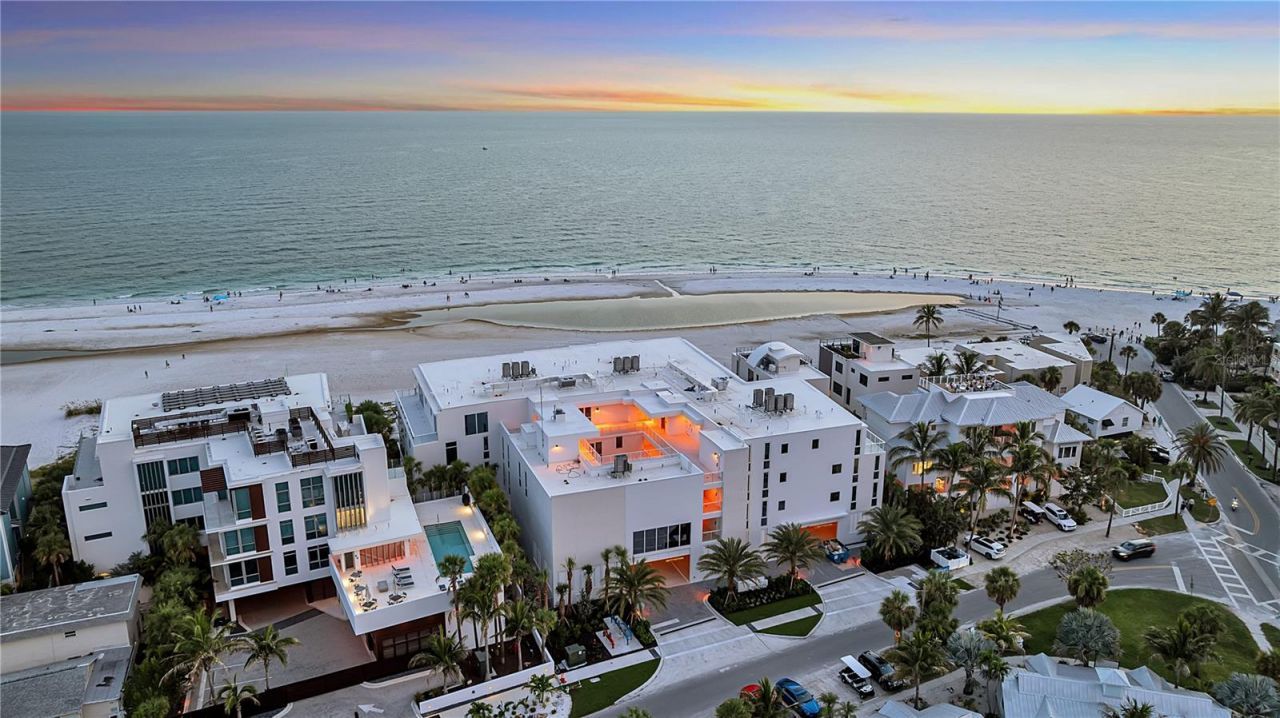 70 Avenida Veneccia, Unit 202, Sarasota, FL 34242 Photo