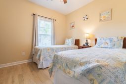 6253 Catalina Dr.  photo 4